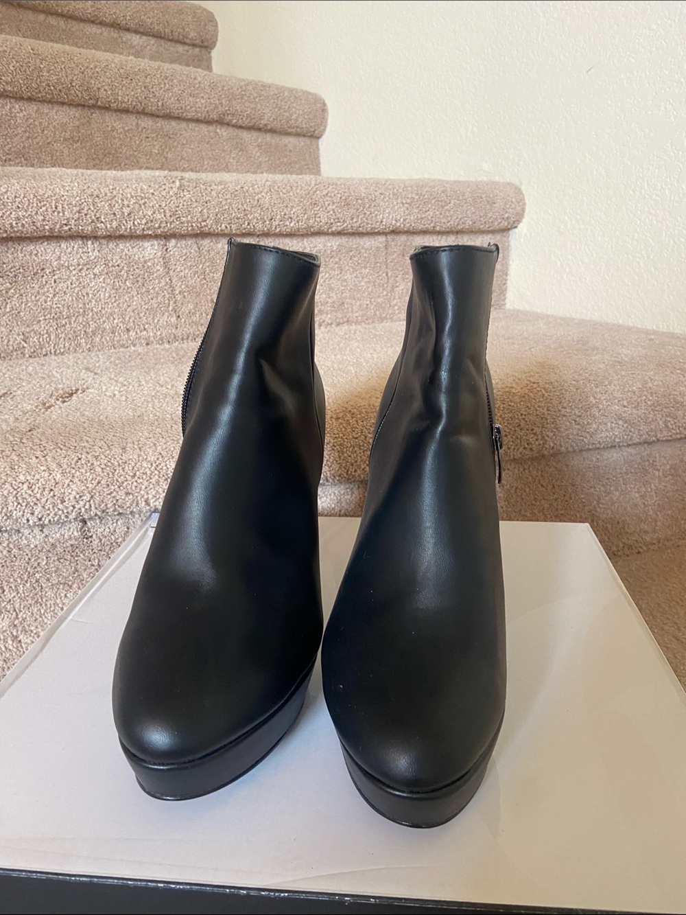Nine West Black Smooth Ankle Booties with Side Zip